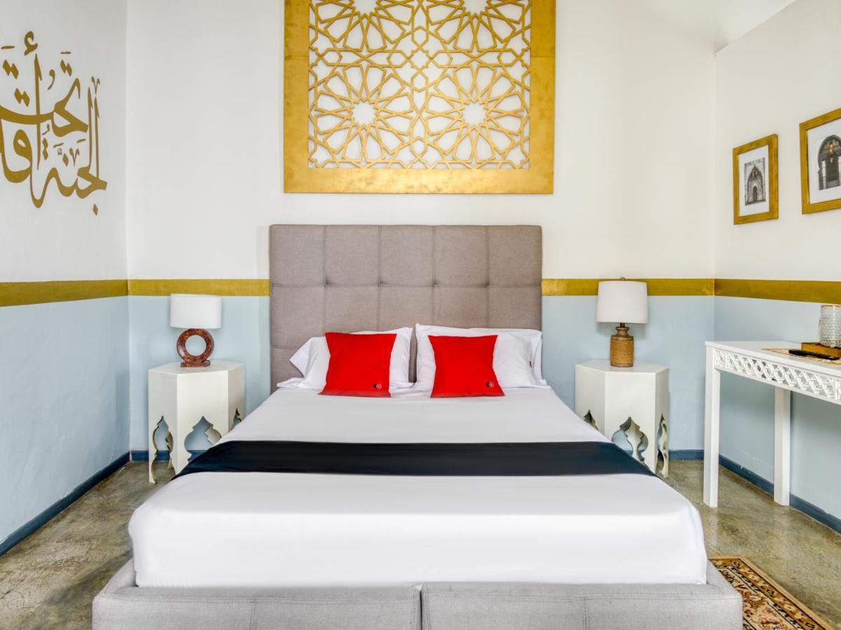 Capital O Hotel Riad كويريتارو المظهر الخارجي الصورة